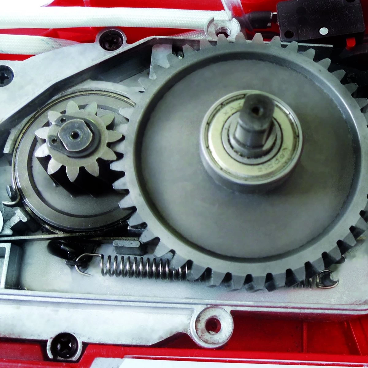 Einhell Elektrische Kettingzaag GH-EC 2040 (2000 Watt - 375 Mm Zaaglengte - Oregon-ketting En Kwaliteitszwaard - Terugslagbescherming En Kettingvangbout) - Afbeelding 3