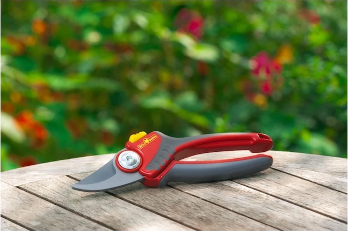 WOLF-Garten Snoeischaar "Premium Plus" RR 4000 - Max. Knipdiameter 22 Mm - Links- En Rechtshandige - Softinleg Handgreep - Snijhoek 30° - Voor Grote Handen - Vervangbare Messen - Afbeelding 7