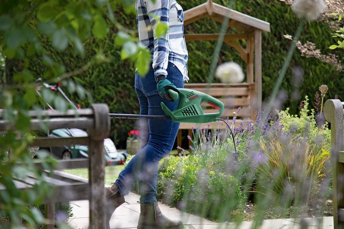 Bosch EasyHedgecut 45 Heggenschaar - Op Snoer - 420 W - Afbeelding 2