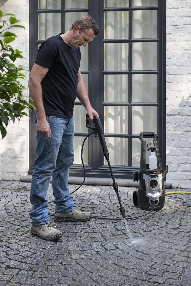 Powerplus POWXG90405 Hogedrukreiniger - 1400W - Max. 110 Bar - 390 L/h - Incl. 5m Slang En Accessoires - Excl. Terrasreiniger - Reiniger Voor Auto, Fiets En Meubelen - Afbeelding 5